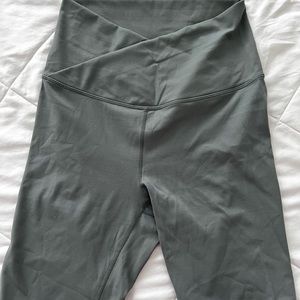 Paragon Cross Waist Shorts